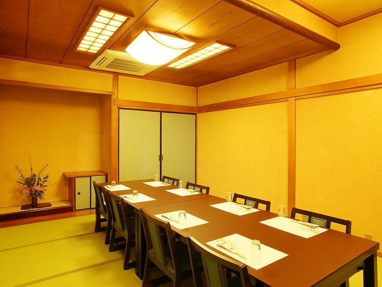大切なゲストの心を満たす会席料理でおもてなし