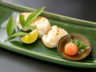 外は香ばしく中はトロトロにとろける『とらふぐ焼白子』