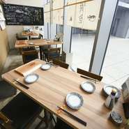 美味しいふぐ料理を囲みながら、日頃の疲れを癒す楽しい宴会