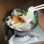 暑い夏にも食べたいてっちり！新しいてっちりの食べ方提案です！！昆布だし、麻辣だし、豆乳だしの3種類から選べます。