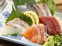 ～「Fuku浜金」の看板メニューである厚切りてっさと特製ダレ食べる焼きふぐは他では食べられない逸品です～