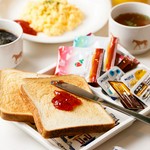 人気のモーニング食べ放題は午前4時半から11時迄★トースト、スープ、コーヒー、紅茶などお代わり自由！