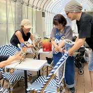 冷暖房のきいた部屋でワンちゃんと一緒にお楽しみください。