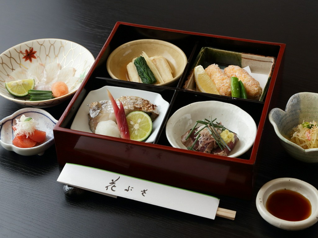 文豪であり、美食家でもあった故池波正太郎氏名付けた『千代田膳』