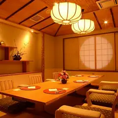おもてなしの席に相応しい、洗練された雅な個室