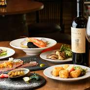 料理の内容は季節や仕入れに応じて変わります。テーブルの上が料理でどんどん埋め尽くされていく様子は、まさに圧巻！