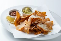 写真のアボカドディップは現在提供しておりません。