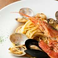 食材と調理工程を大切に、料理を仕上げる