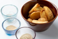 コンソメ、3種のチーズ、バター醤油