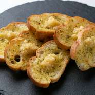 超ニンニクガーリックトースト