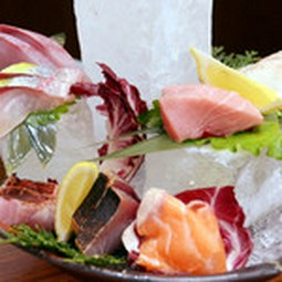 「名物！」お造り氷山盛り合わせ