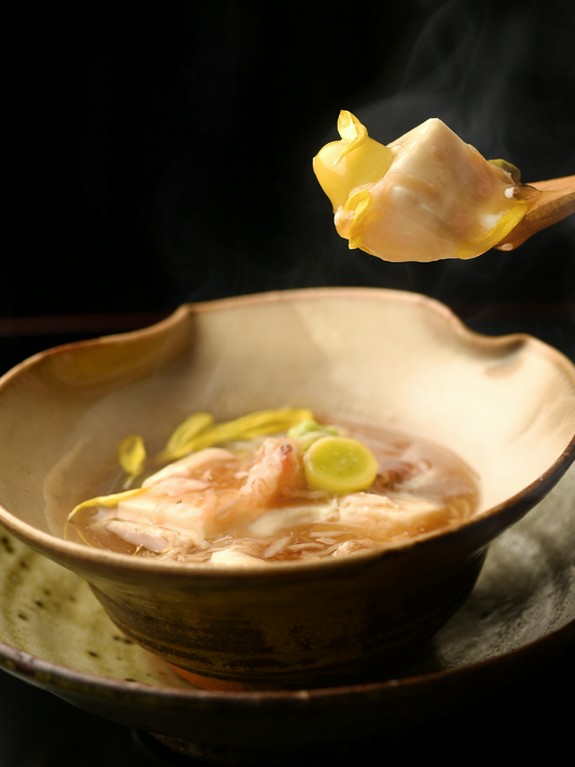 京豆腐の渡り蟹あんかけ