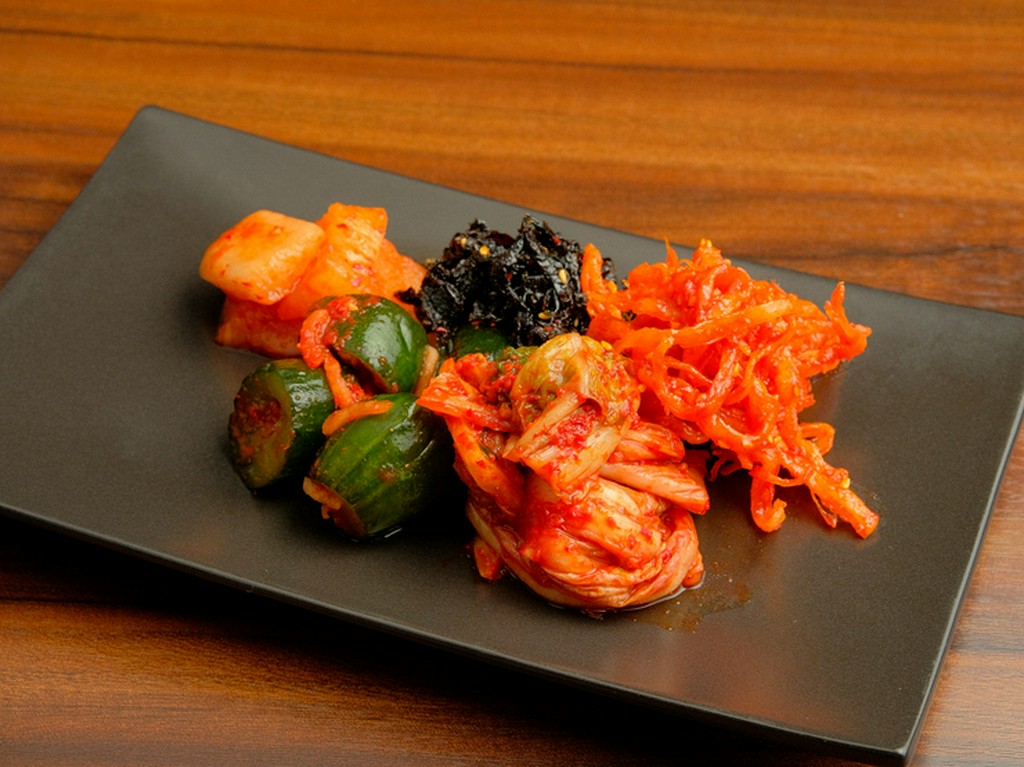 のりキムチ、するめキムチ！独特の旨さにハマる『キムチ五種盛』