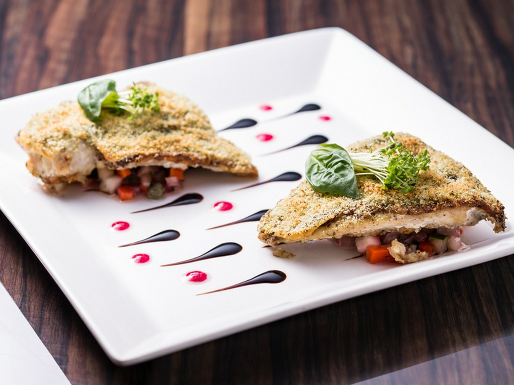 外はサクサク、中はふんわり食感の『白身魚の香草パン粉焼き』
