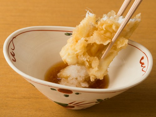 カリッ、フワッ。肉厚で旨味と香りが広がる「穴子」