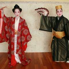 食事をしながら、力強くも華やかな琉球舞踊を堪能