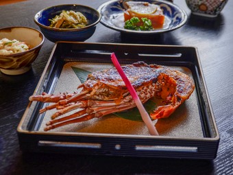 ぜいたくな味わいにリピーター続出！　『イセエビ雲丹焼き』