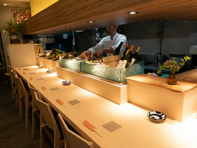 大人で上質な和の空間。新鮮な食材に出会う愉しみ。