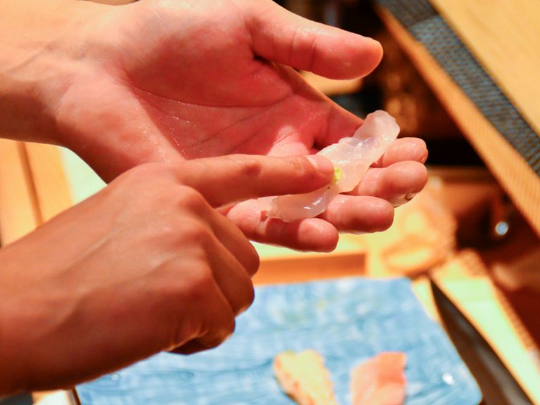 職人の繊細な手仕事を感じる握りに舌鼓