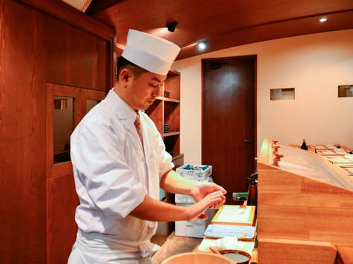 食材に真摯に向き合うストイックな店主