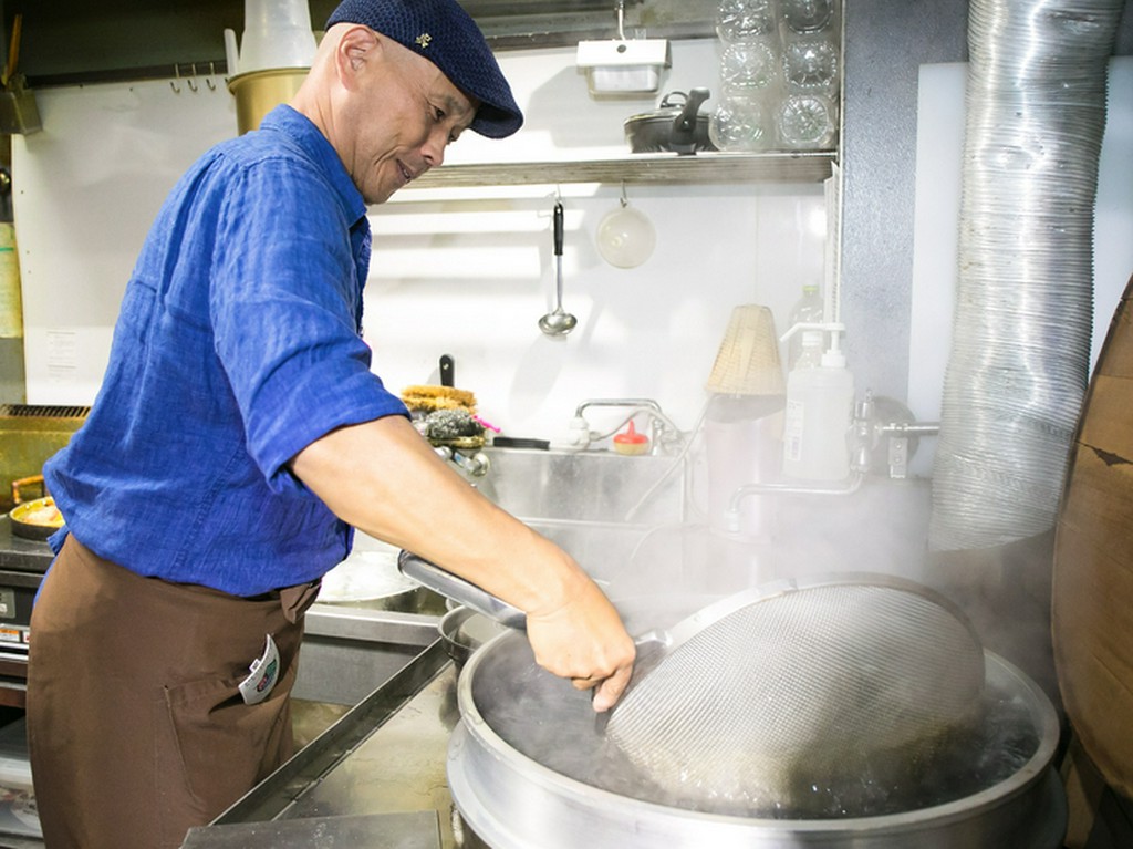 来店された方の立場に立った丁寧なサービスを心がけ