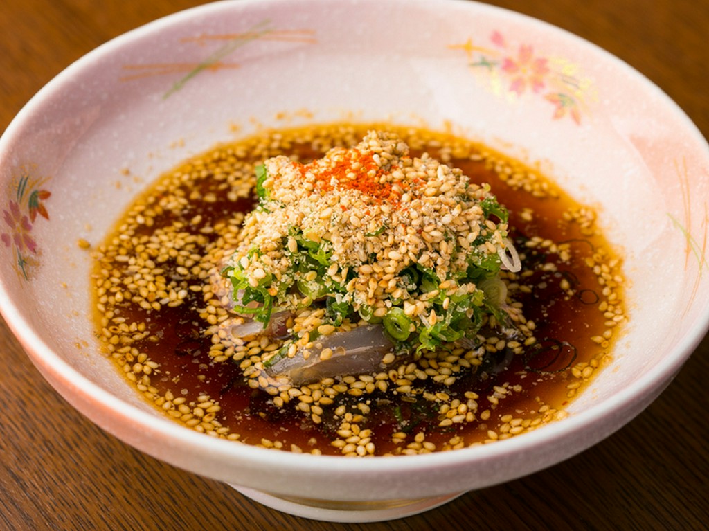 リピーター続出。注文が絶えない人気メニュー『あじのゴマ和え』