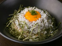 素材のおいしさを思う存分味わえる『釜揚げしらす丼』