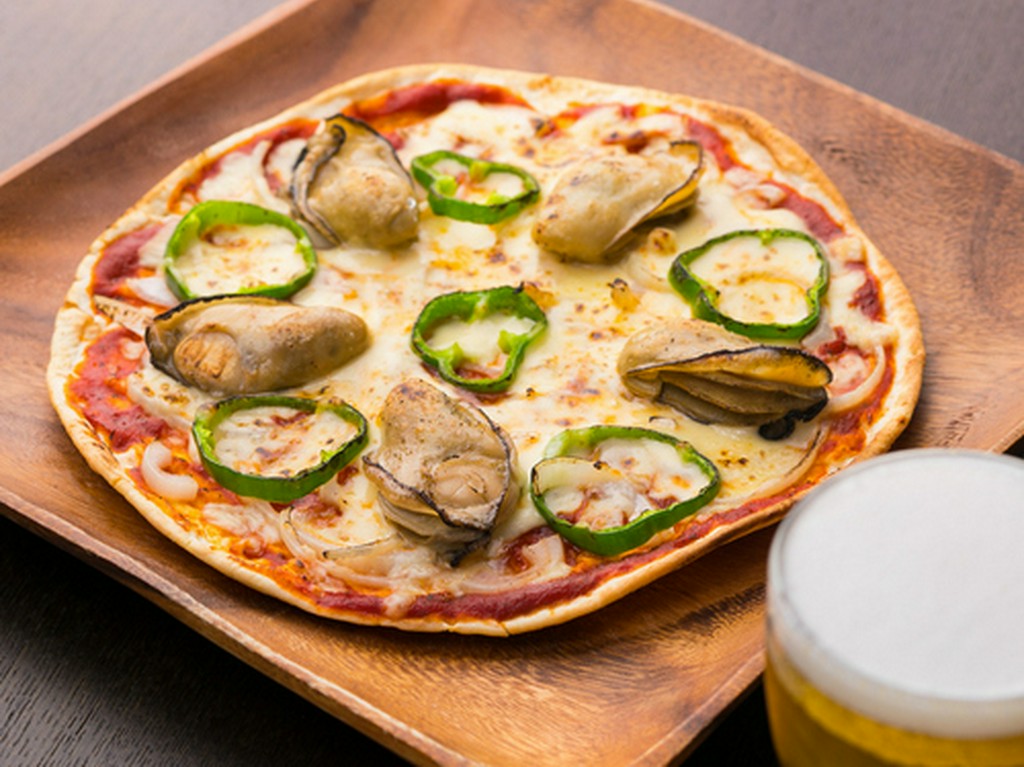 地元で獲れた新鮮な「魚」たち。 お店の人気食材に注目あれ