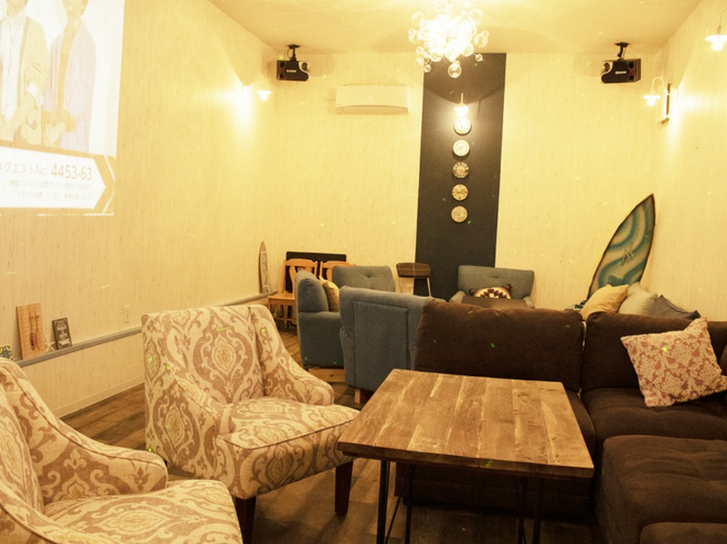 「牡蠣屋」と「しらすの網元」の娘が送る、創作料理の数々