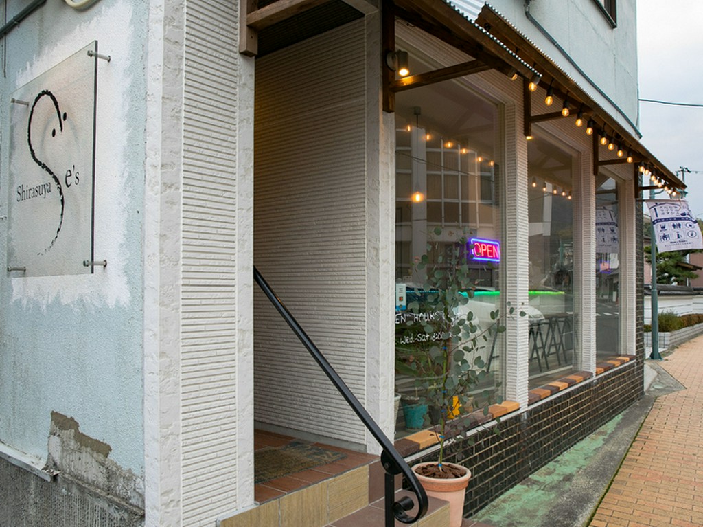 女子会など各種宴会に。カラオケも楽しめる個室席を用意