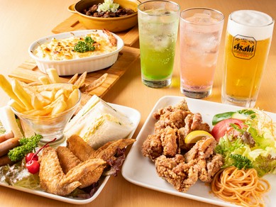 本格焼酎から甘いカクテルまで、幅広いラインナップ