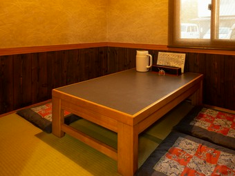 遅めのお昼も早めの夕方も、時間を気にせず利用できる店