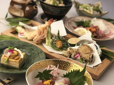 あぶらやバラエティーコース飲み放題付き5000円!