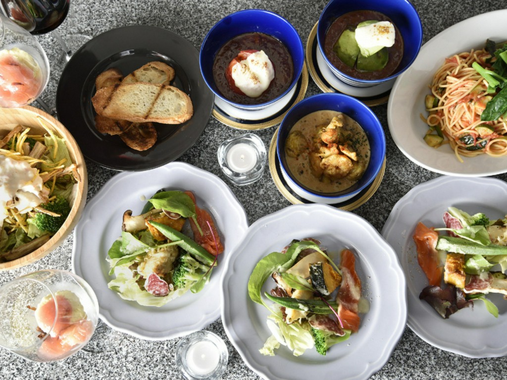 盛りだくさんのコース料理『女子会プラン』