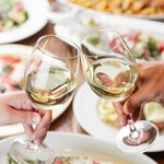 ikariya365のこだわりの料理ををカジュアルにお楽しみいただける大皿コースとなっております。