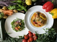 【季節のスープ】
【選べるビストロ前菜】
【選べるメインディッシュ】
【パン＆バター】
【食後のカフェ】

＊お選びいただくお料理によって価格が異なります。