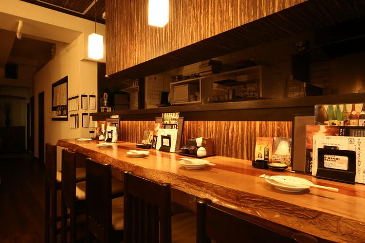 炭火焼鶏じろう明石2号店 明石/居酒屋 | ヒトサラ