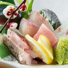 四季折々、旬の鮮魚を味わえる『刺盛』