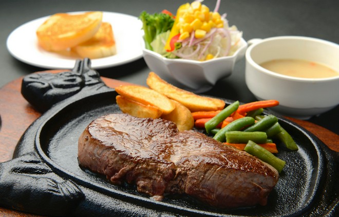 食器・内装にこだわっている