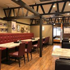 店内はアメリカンスタイルのステーキハウス88！