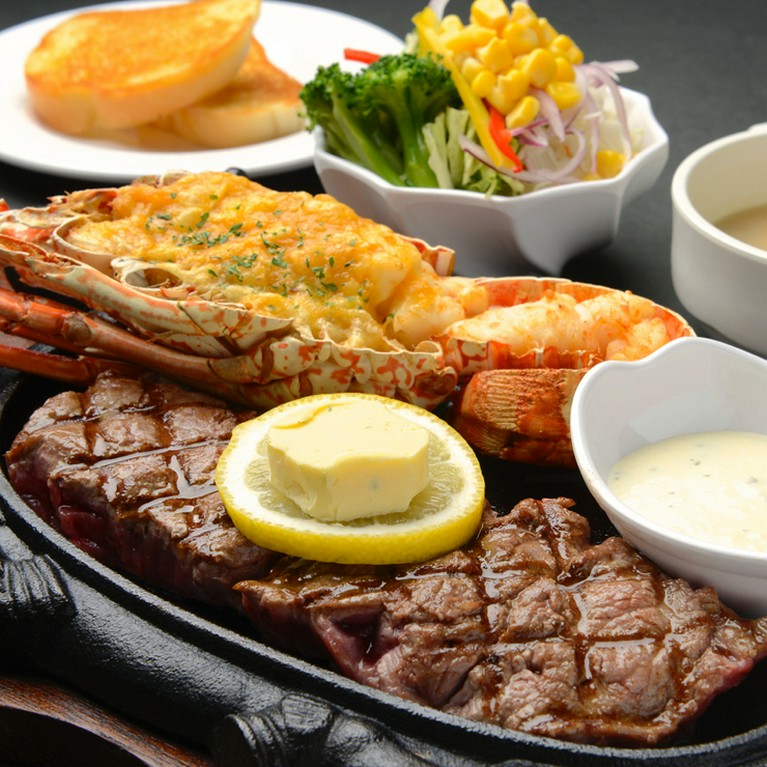 ロブスター（半身）＆テンダーロインステーキ（200g）