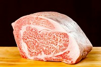 希少な石垣牛リブロースをドドンと250g!大迫力かつ贅沢なステーキ!