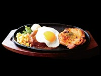 食べ応え満点のコンボや大人はもちろん、食べ盛りのお子様も大満足!