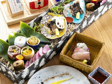 気の置けない仲間たちと落ち着いた空間でゆっくりと飲み明かす