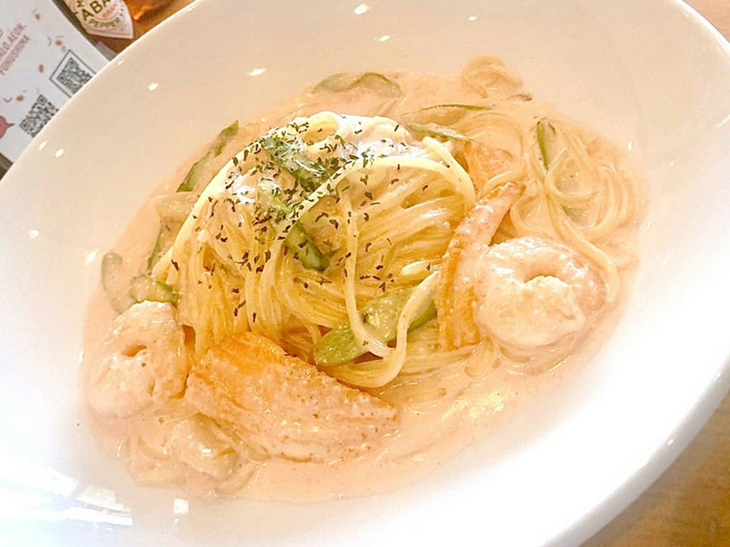 ぷりぷり海老とホタテ貝柱の明太子クリーム