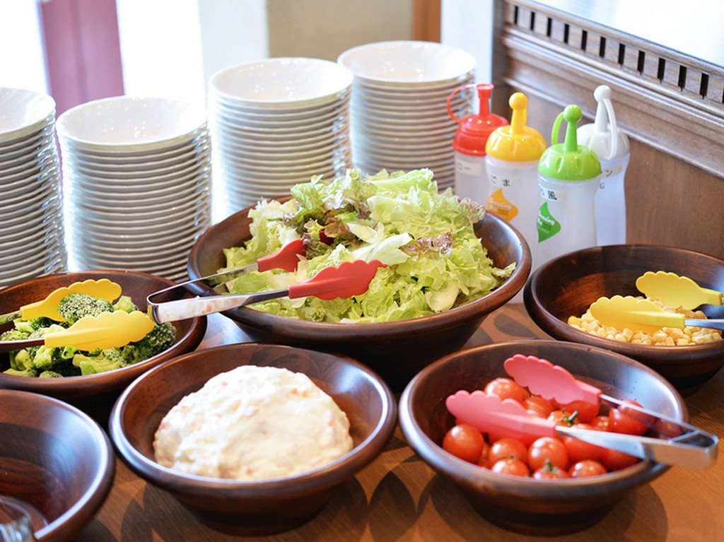 毎日、市場から仕入れるシャキシャキの新鮮な野菜