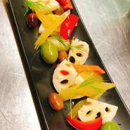 酸味が抑えてある、とっても食べやすいピクルスです