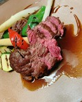 ヒレ肉に近い赤みのお肉。柔らかくジューシーに焼き上げます