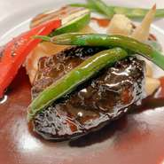 とろっとろにとろける牛ホホ肉は絶品！！