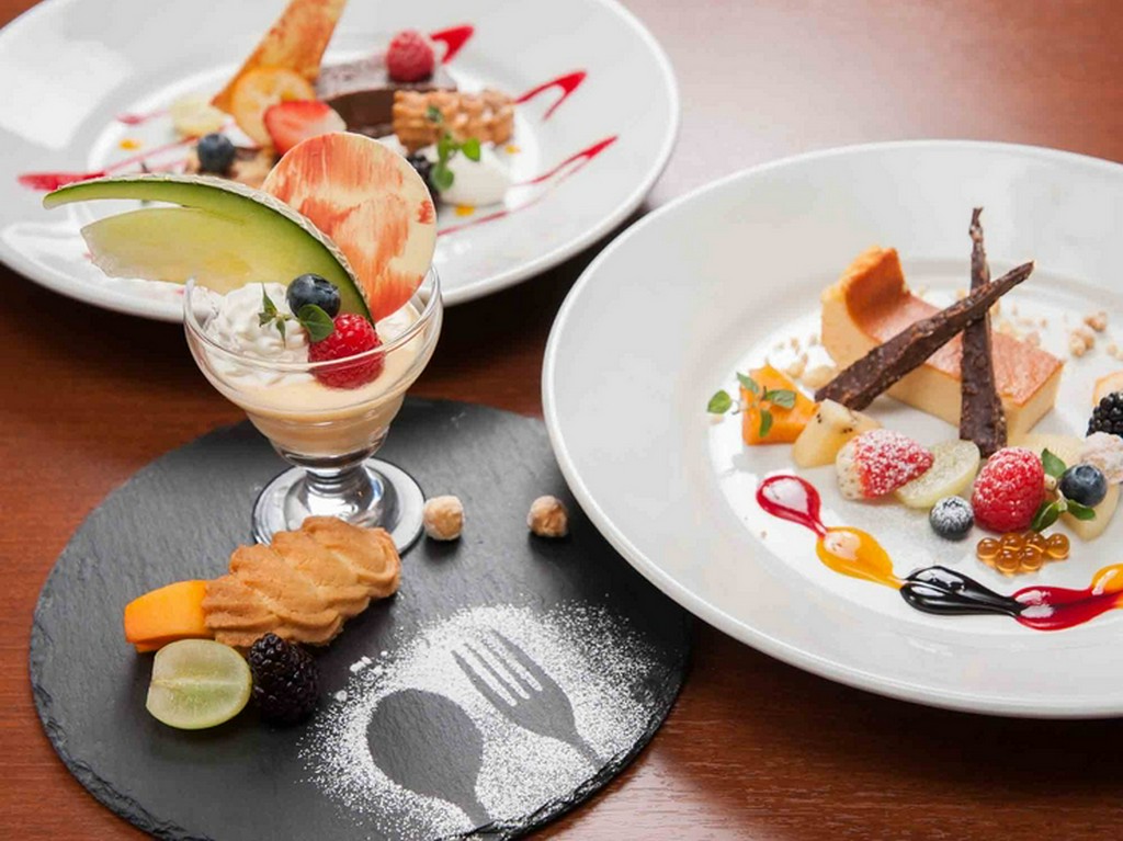 専属パティシエがつくる、彩り鮮やかな『自家製デザート』